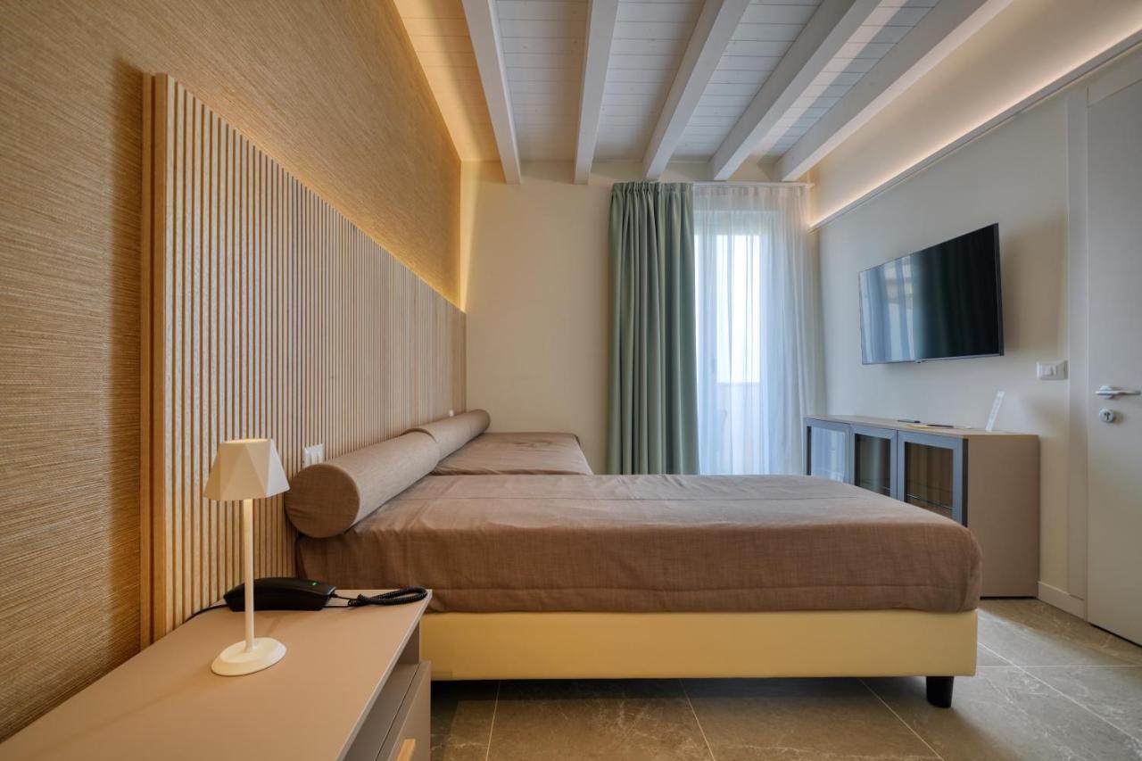 Hotel Palazzo Del Garda & Spa Desenzano del Garda Exterior foto