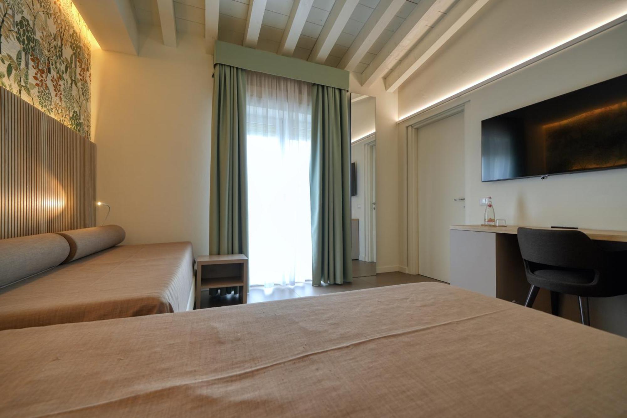 Hotel Palazzo Del Garda & Spa Desenzano del Garda Exterior foto