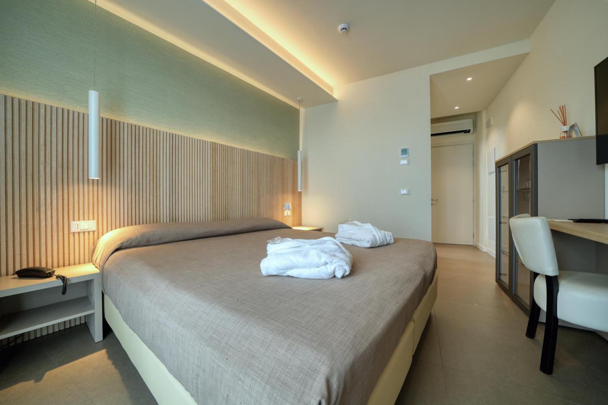 Hotel Palazzo Del Garda & Spa Desenzano del Garda Exterior foto