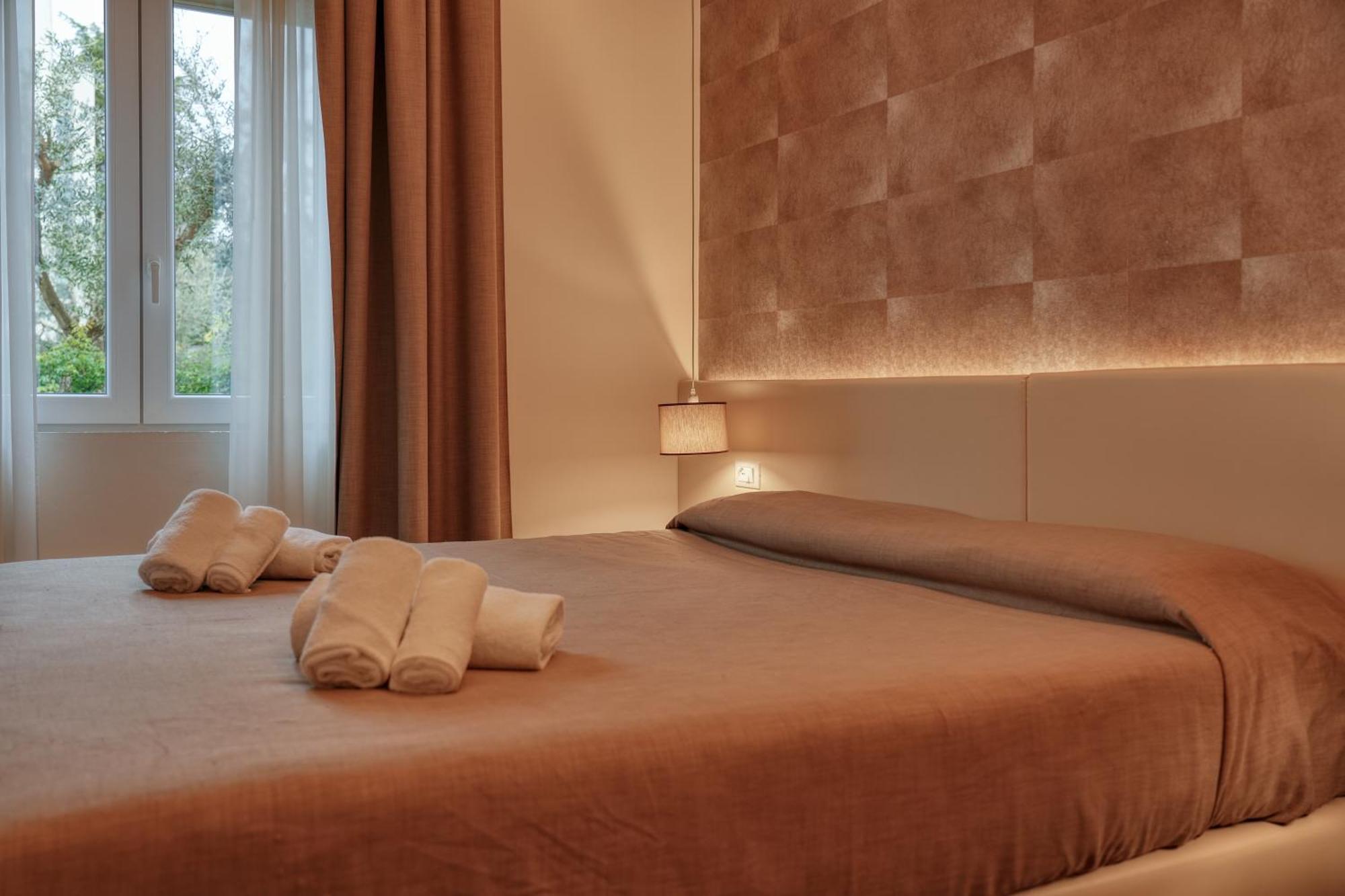 Hotel Palazzo Del Garda & Spa Desenzano del Garda Exterior foto