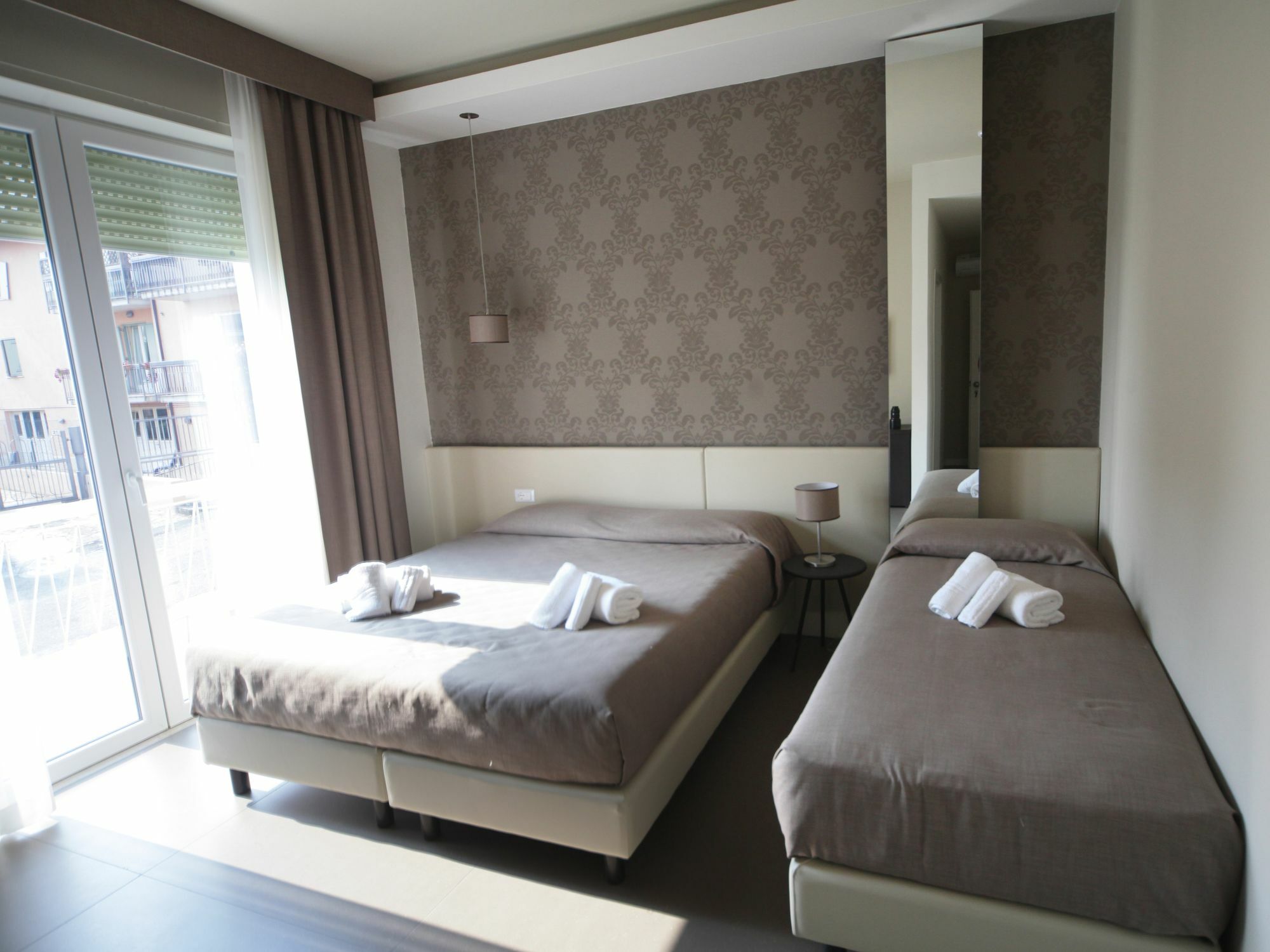 Hotel Palazzo Del Garda & Spa Desenzano del Garda Exterior foto